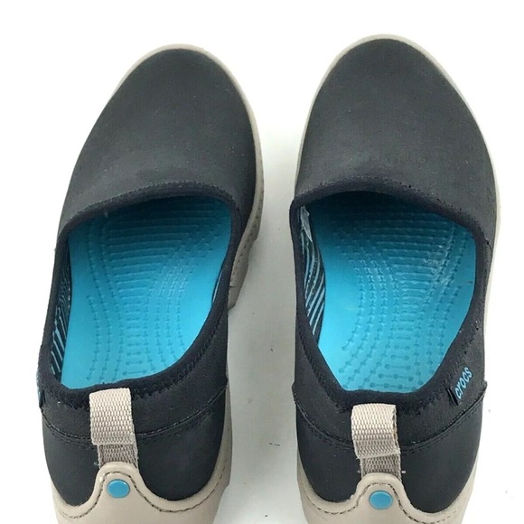 Women’s Crocs SIZE 9 - Picture 1 of 8